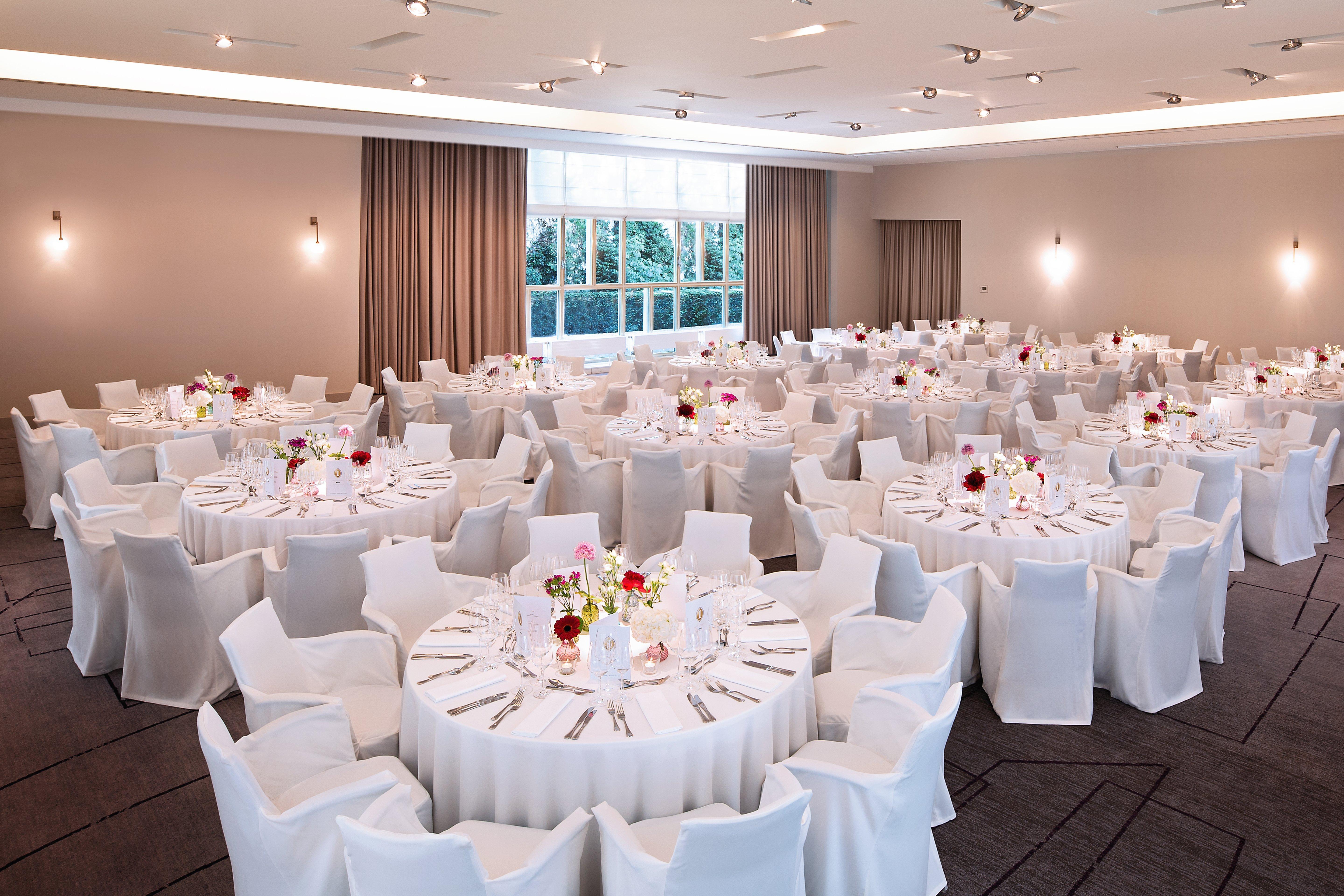 Intercontinental Berlin By Ihg Hotel Bagian luar foto The ballroom at the Hotel