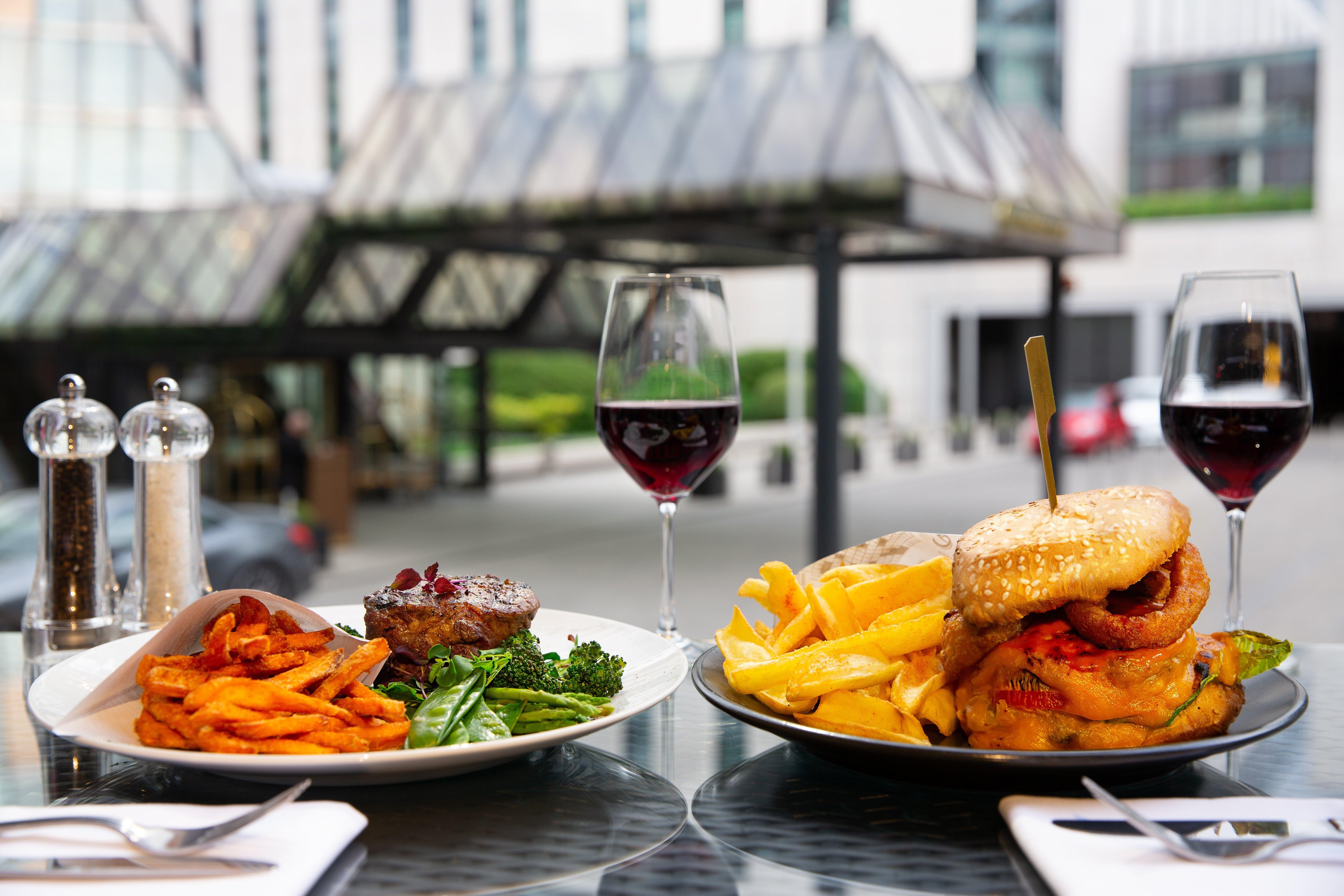 Intercontinental Berlin By Ihg Hotel Bagian luar foto The Terrace at The River Lee House