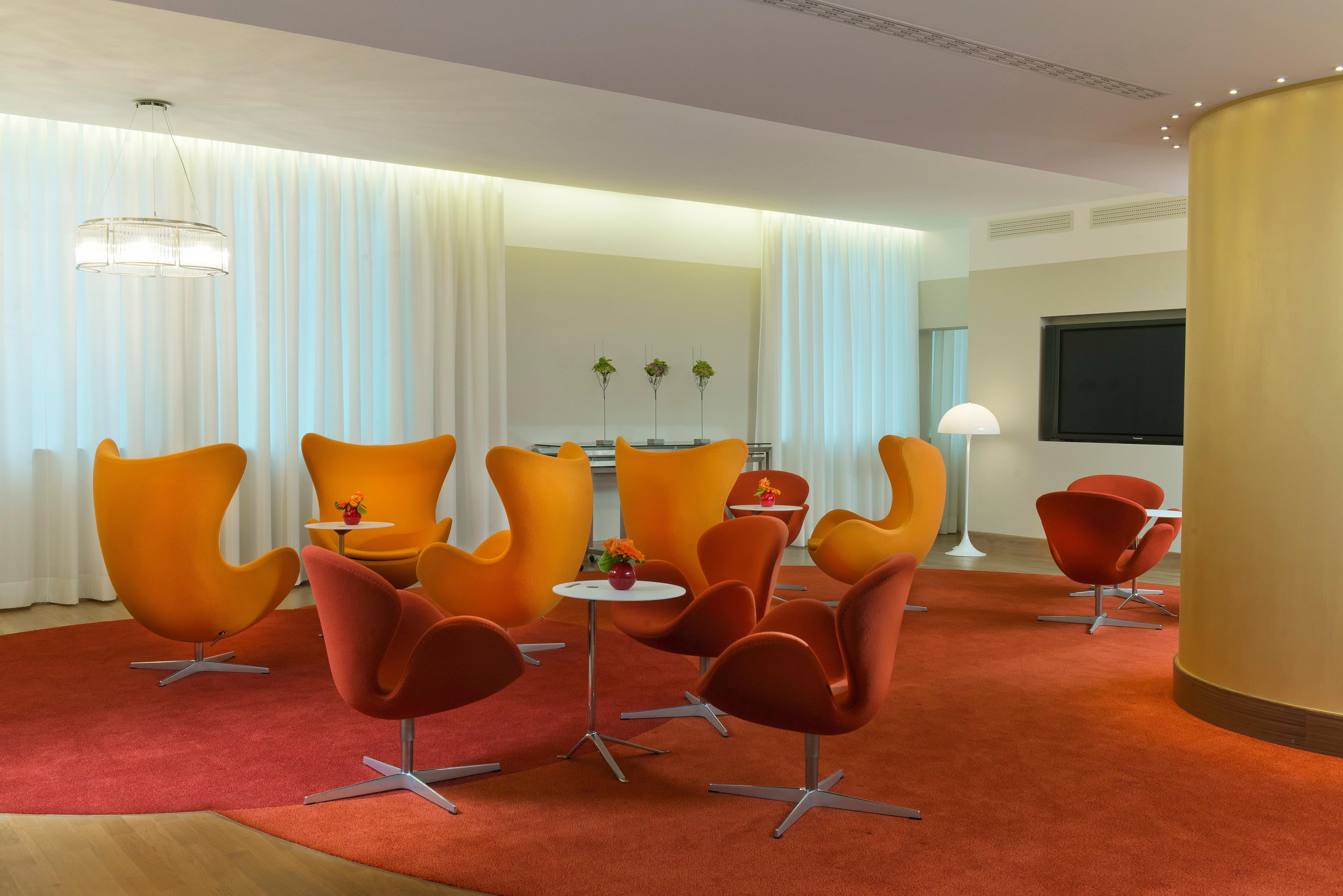 Intercontinental Berlin By Ihg Hotel Bagian luar foto The lounge at the airport