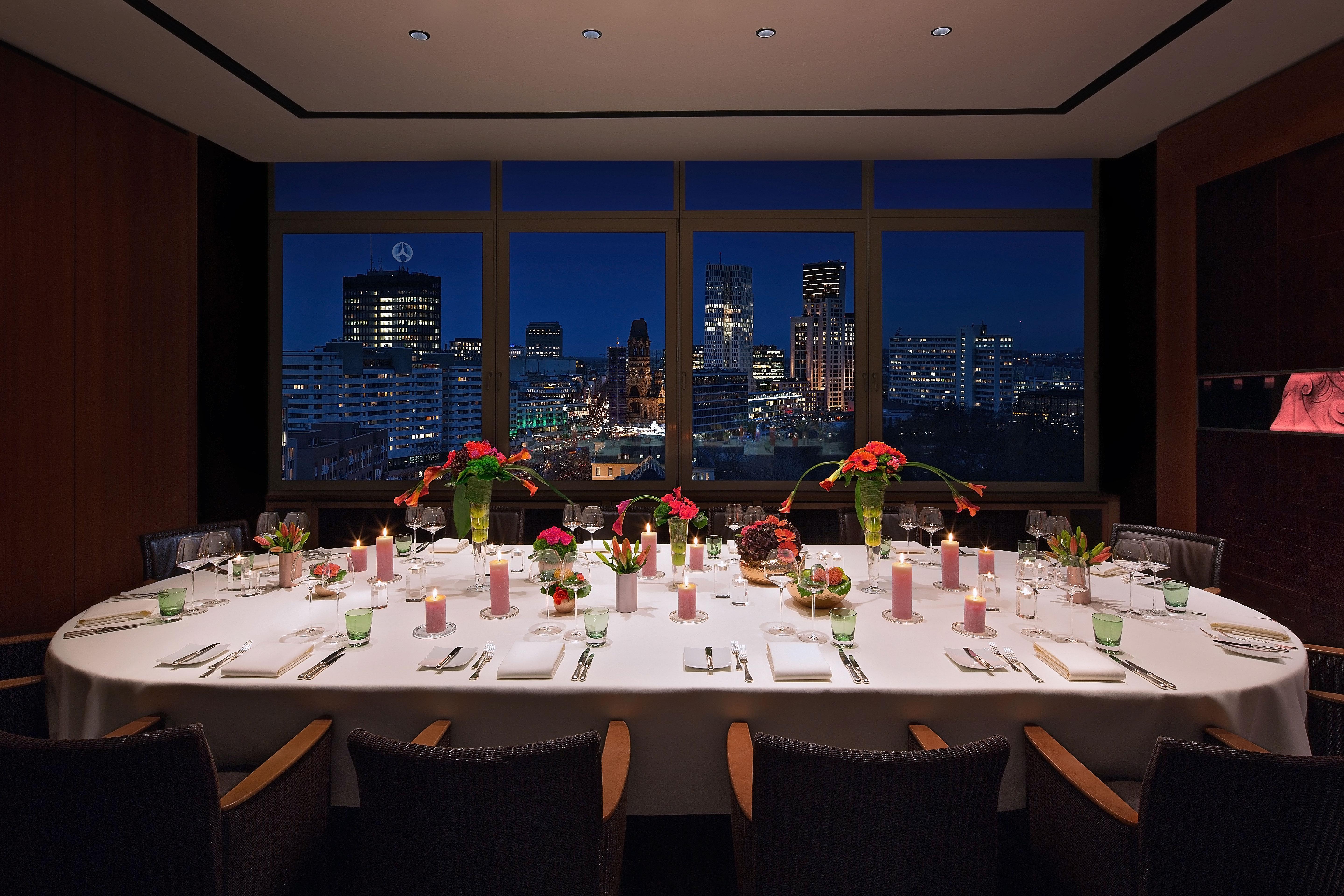 Intercontinental Berlin By Ihg Hotel Bagian luar foto Private dining room at the Mandarin Oriental, New York