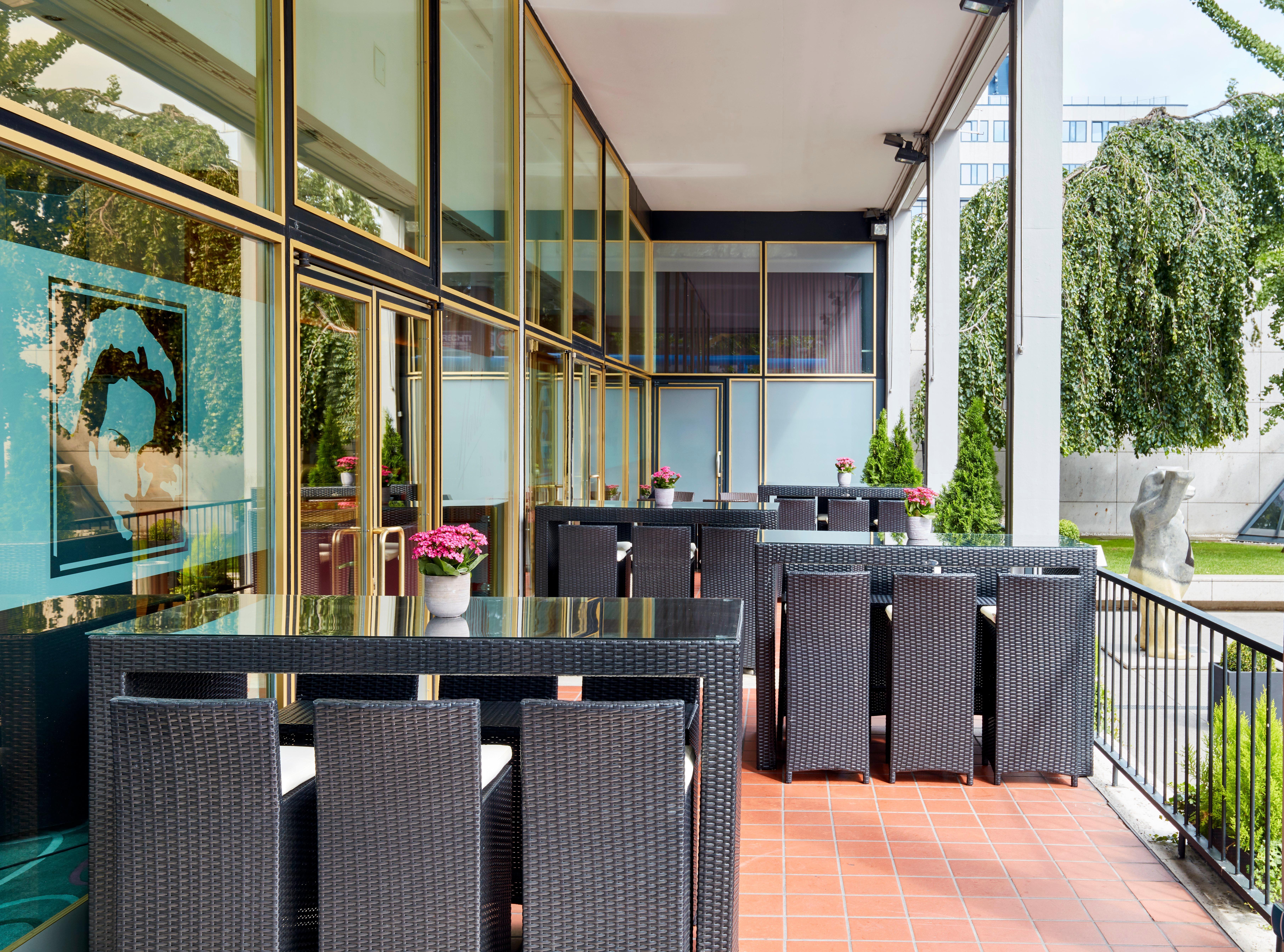 Intercontinental Berlin By Ihg Hotel Bagian luar foto The Terrace