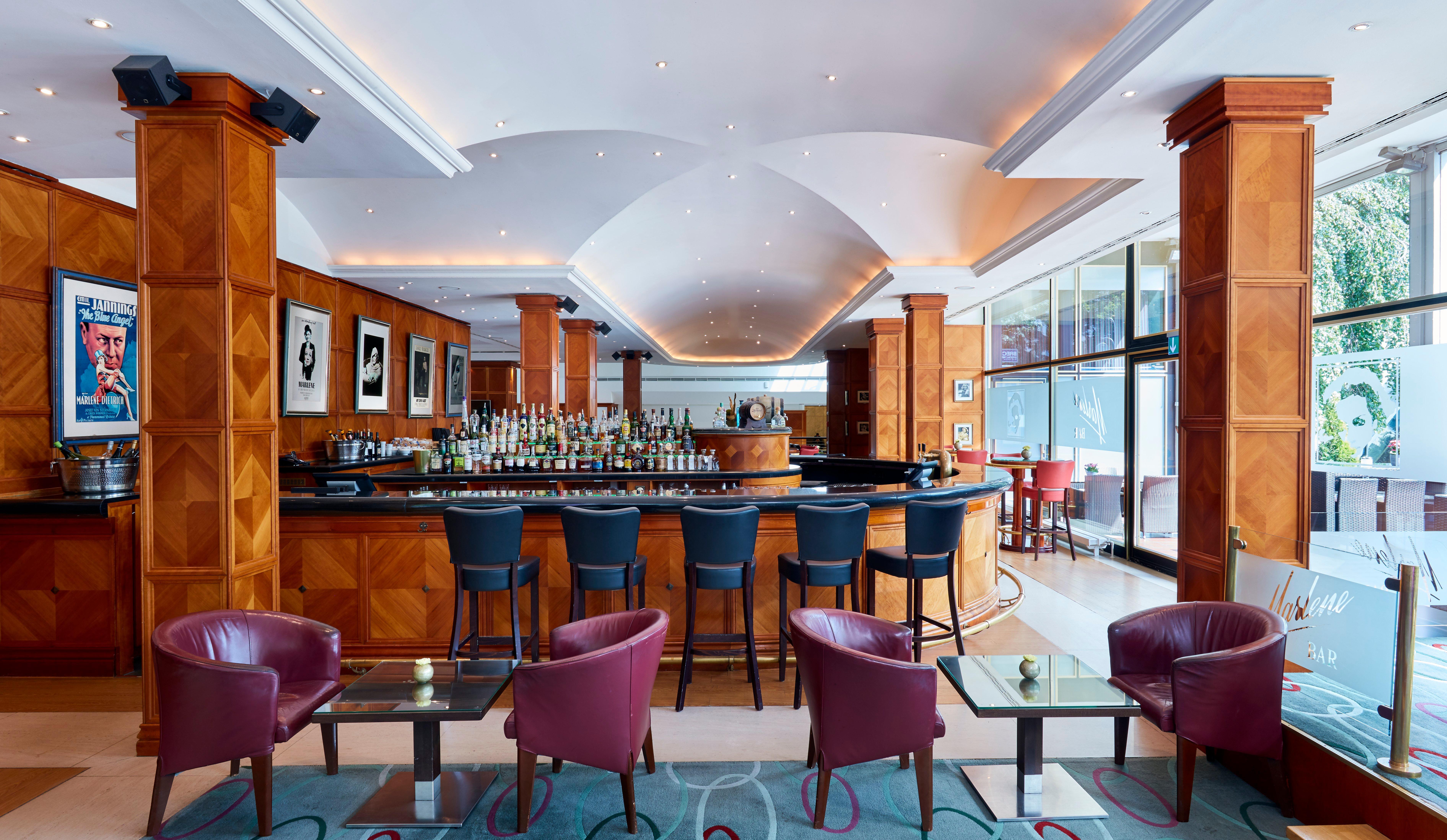 Intercontinental Berlin By Ihg Hotel Bagian luar foto The bar at the InterContinental London