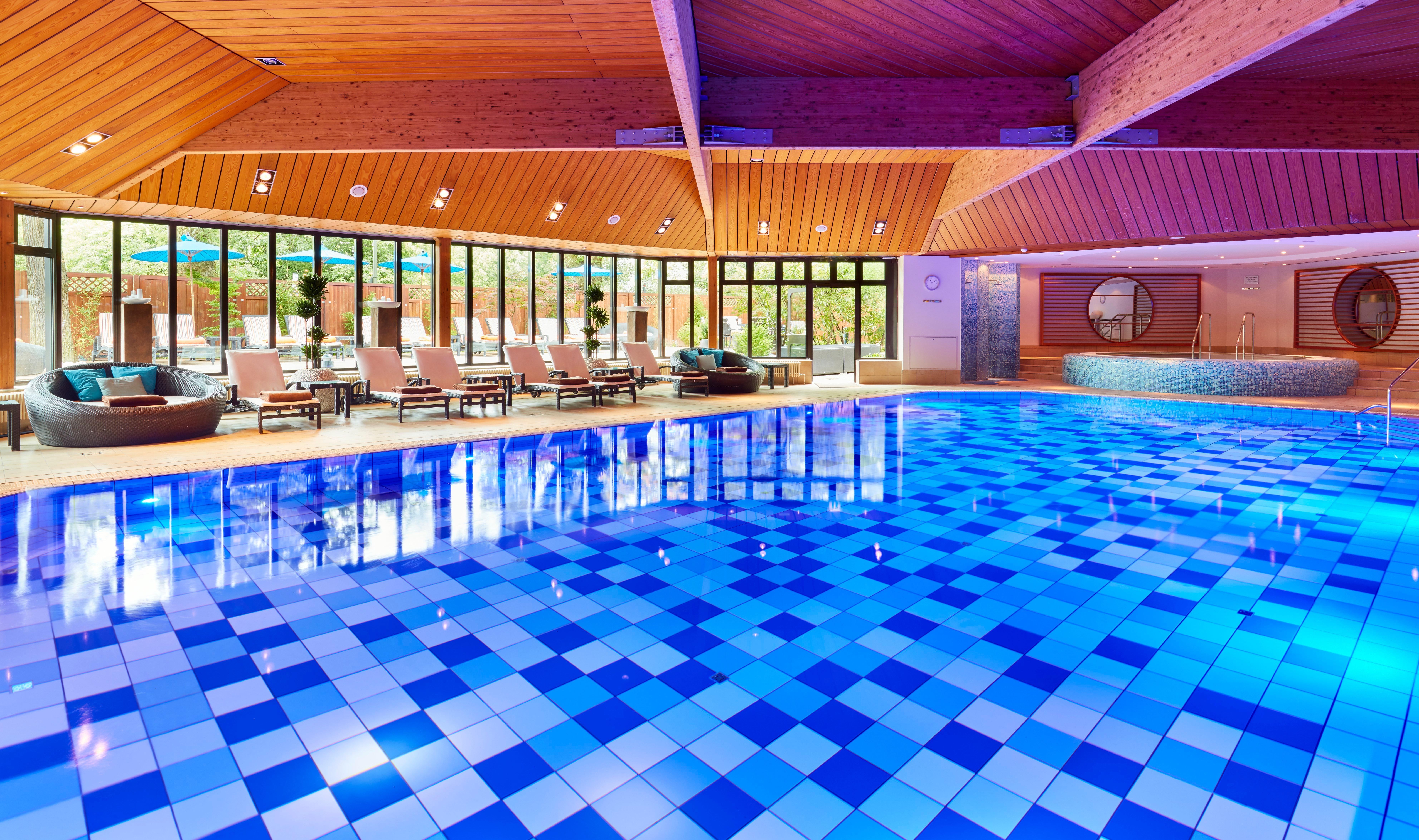 Intercontinental Berlin By Ihg Hotel Bagian luar foto Indoor pool